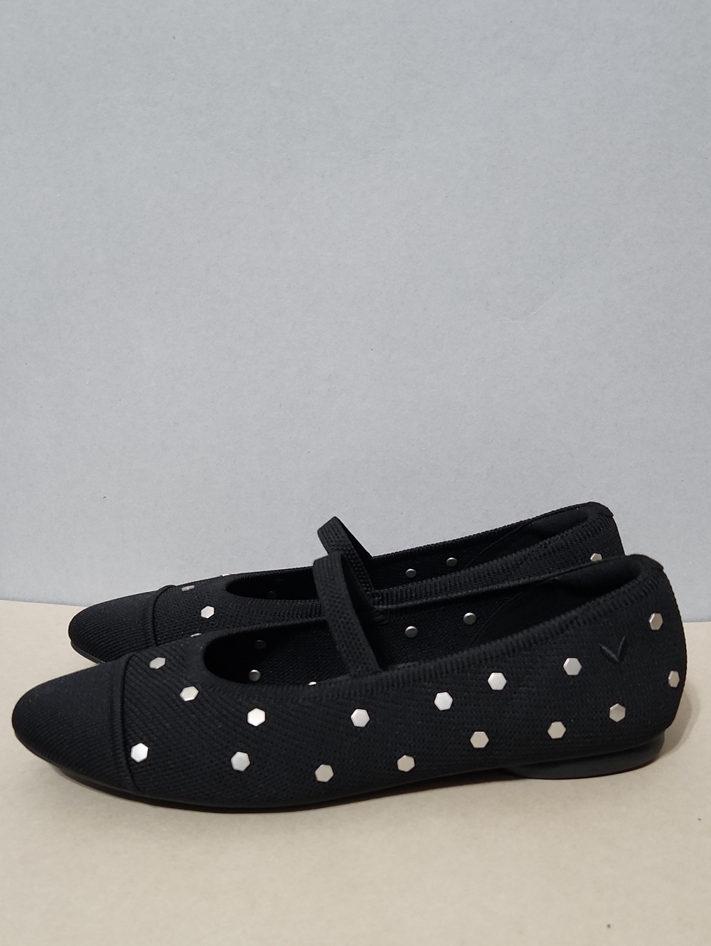 NIB Vivaia Tamia Mary Jane Studded Flats. Size 7.5 - Picture 4 of 10